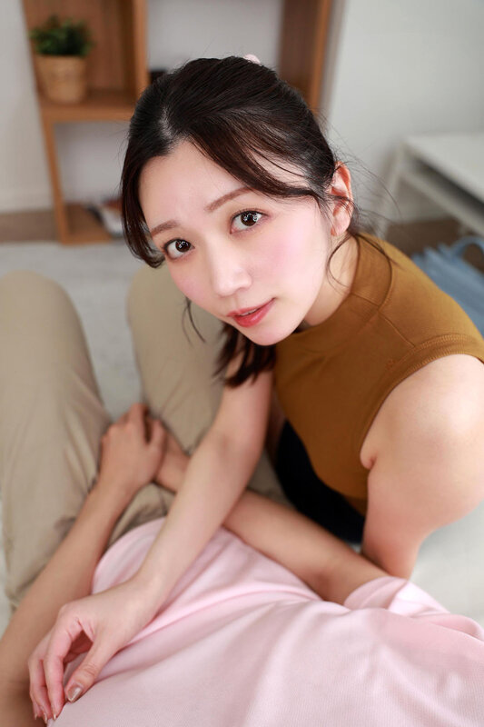 【VR】「セックスが下手くそ」と言われた兄嫁がボクで練習させて欲しいと乳首をこねくり誘惑してきた 戸川なみ