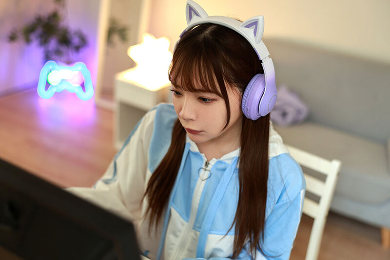 【VR】ぐちゃパコ 同接最大50人のザコメス配信者はゲームに廃課金したくてオジサン宅で媚薬・ごっくん・放尿・生中出し みお