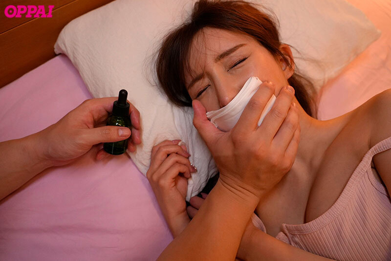 ひと回りも年の離れた出来のいい義妹に片思いして10年。 ある日彼氏ができたと知った俺は、嫉妬のあまり睡眠薬を盛って毎晩中出し昏●レ×プをし続けていた…。 楪カレン
