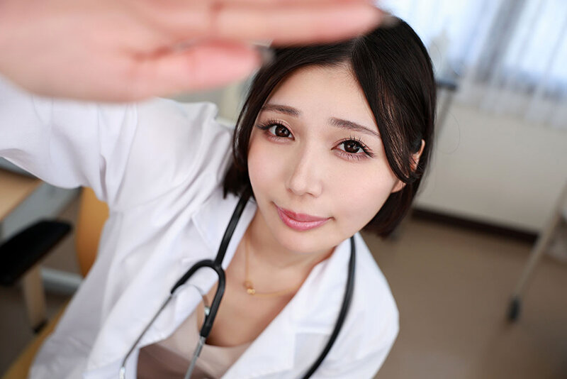 【VR】ド淫乱な保健室の先生と淫らな生性交を繰り返す教師が急増中 真野祈