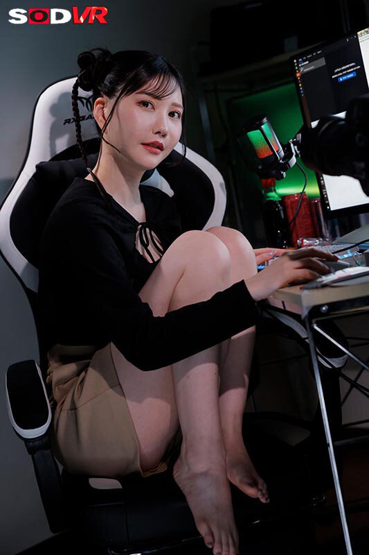 【VR】【8K】配信者藍芽さんにビ●ツを大量に投げていたらDMからのオフパコセックスに～！ 藍芽みずき