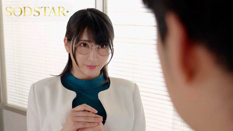 クールな外見で常にしごできオーラを放っている夏目部長 いざ下についてみるとポンコツ判明 仕事はぜんぶボクに丸投げだけど 残業後は飲みに連れてってくれ自宅で生マンまでさせてくれる とっても優しいクーデレ女上司 夏目響