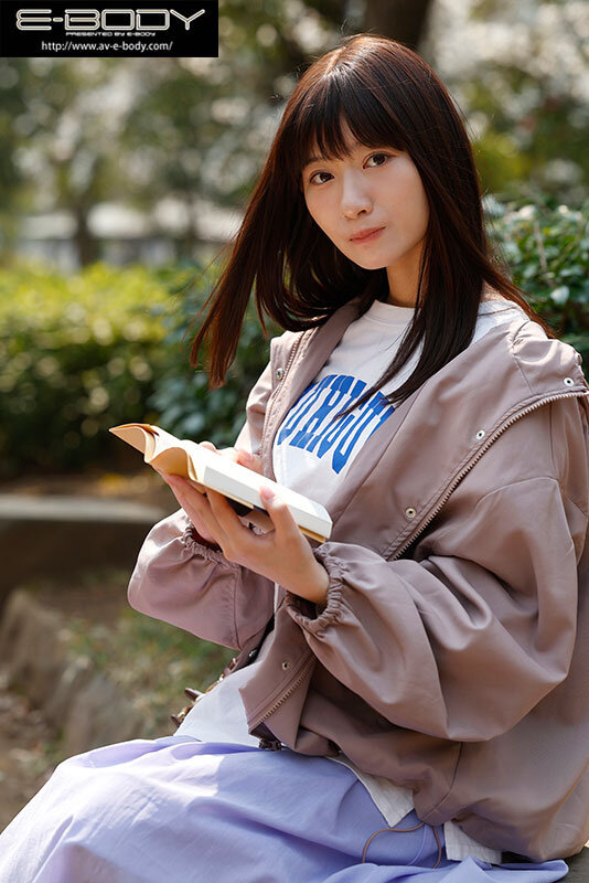 初めて出来た彼女を脱がしたら…着衣から想像できない物凄いスリム美白巨乳 大興奮の僕は性欲尽きるまでハメまくった 設楽ゆうひ