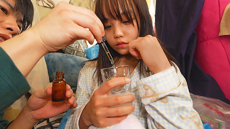 ゴミ屋敷に住む褐色チビ美少女を媚薬で意識朦朧アヘ顔凌●調教 ミニマム美少女まい 北乃まい
