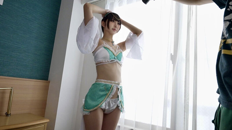 モデル志望のスレンダー美少女に卑猥コスプレ面接 なし崩し生挿入強引腰折れ屈服激ピス完堕ち中出し 天美めあ