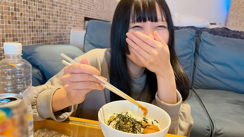 金曜の夜、何度も中出しをした想い出を残したくて…病みカワ系セフレちゃん日泉舞華と朝から晩まで精飲と中出しをした週末2日目の記録