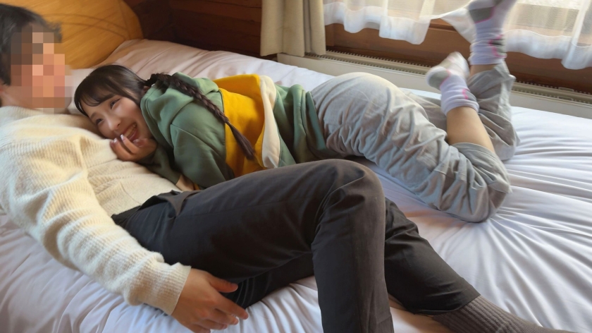 つむぐちゃん&みのりちゃん 私をスノボに連れてって大学生、春休みSEX スノボ女子と雪山乱交パーティ映像