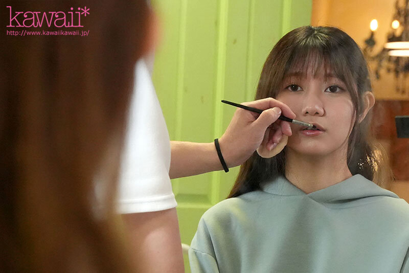 このシャイなヒロインにグチャグチャにぶっかけます。 谷村凪咲