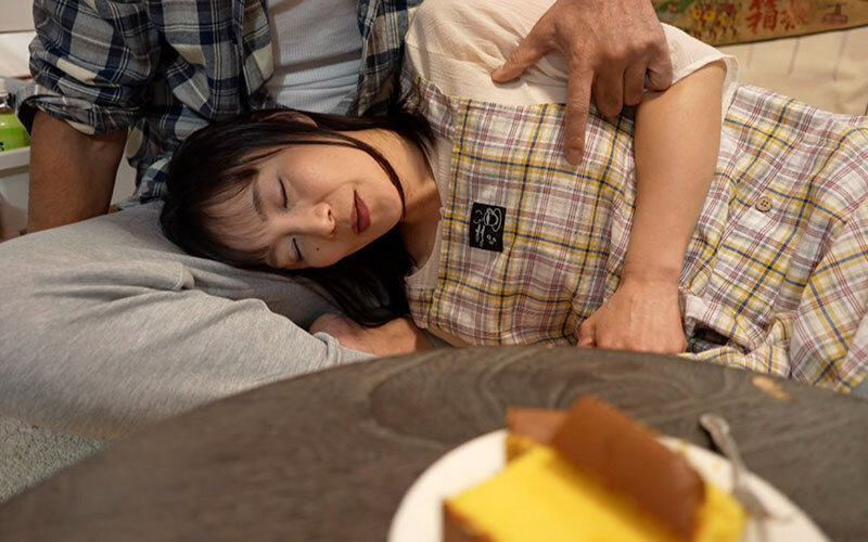 素人の縛り生中出し【敏感イキ狂い痙攣妻編】お隣の優しい奥さんが料理のお裾分けをくれたので、カラダも一緒に食べてあげました。 平岡里枝子