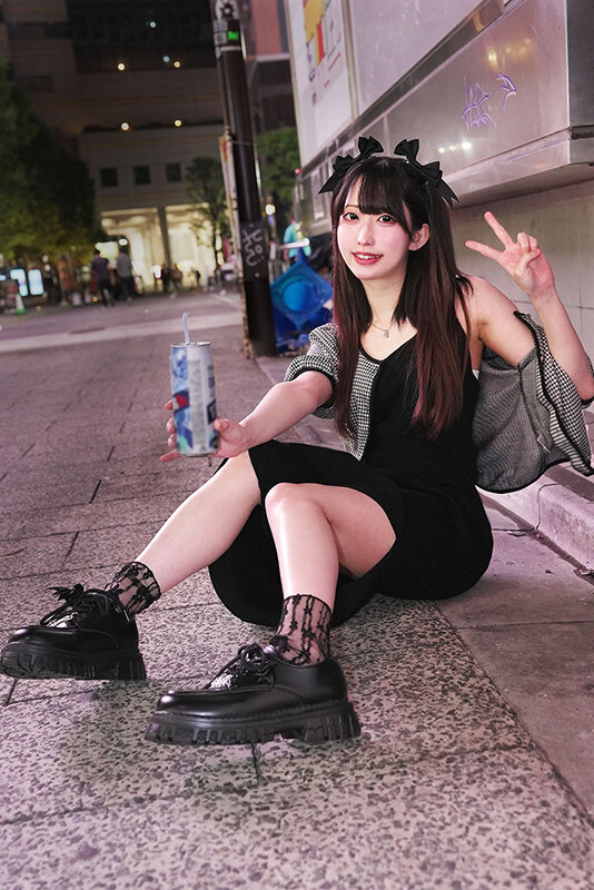 酔い潰れ寝転びギャルをお持ち帰り!@歌舞伎町 イラマ・スパンキング・首絞め へべれけ5P やよい (メスガキ31) 三葉やよい
