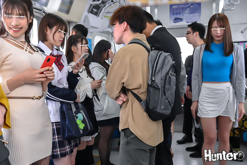 電車立ちんぼ女子!ホ別1.5?交渉次第でNNOK!援交・割り切りする女子たちは最近公園で取り締まりが厳しくなったからと電車内で立ちんぼ開始! 甘野乃愛